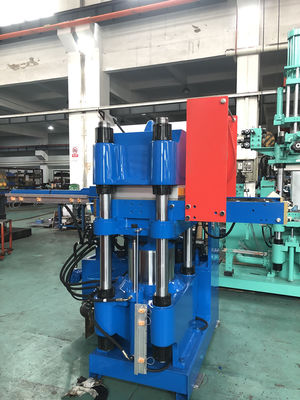 Machines pour la fabrication de produits en caoutchouc destinées à la fabrication d'amortisseurs en caoutchouc