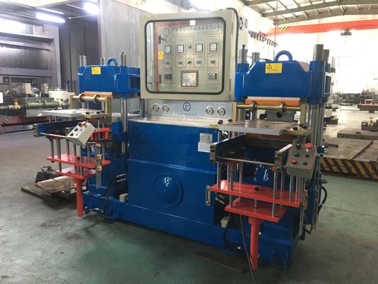 Machine de vulcanisation de silicone pour la fabrication de clips à micro-ondes de cuisine résistants à la chaleur en silicone
