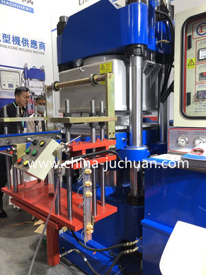 Machine de moulage par compression sous vide en caoutchouc de silicone pour faire une offre de silicone pour nourrir les bébés