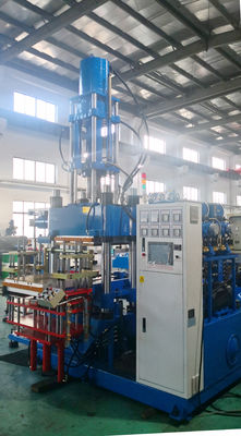 Machine de moulage par injection de silicone de 200 tonnes à force de pinceau pour ballon de masque laryngaire médical