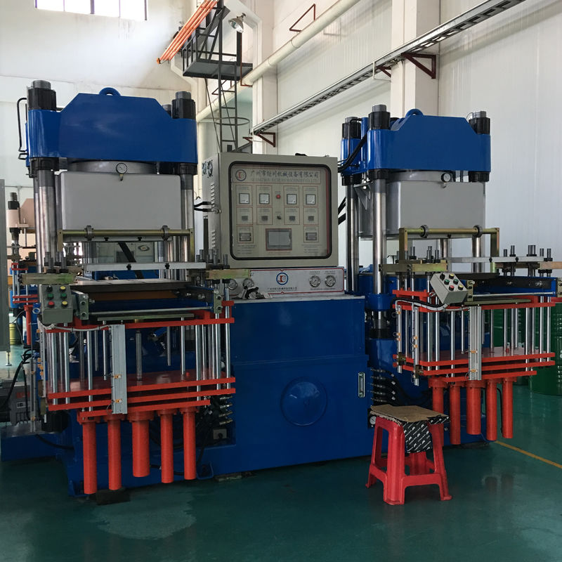Machine de moulage par compression sous vide à double table de 250 tonnes avec 2 pompes